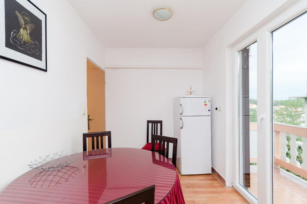 Apartments Albina 로파르 외부 사진